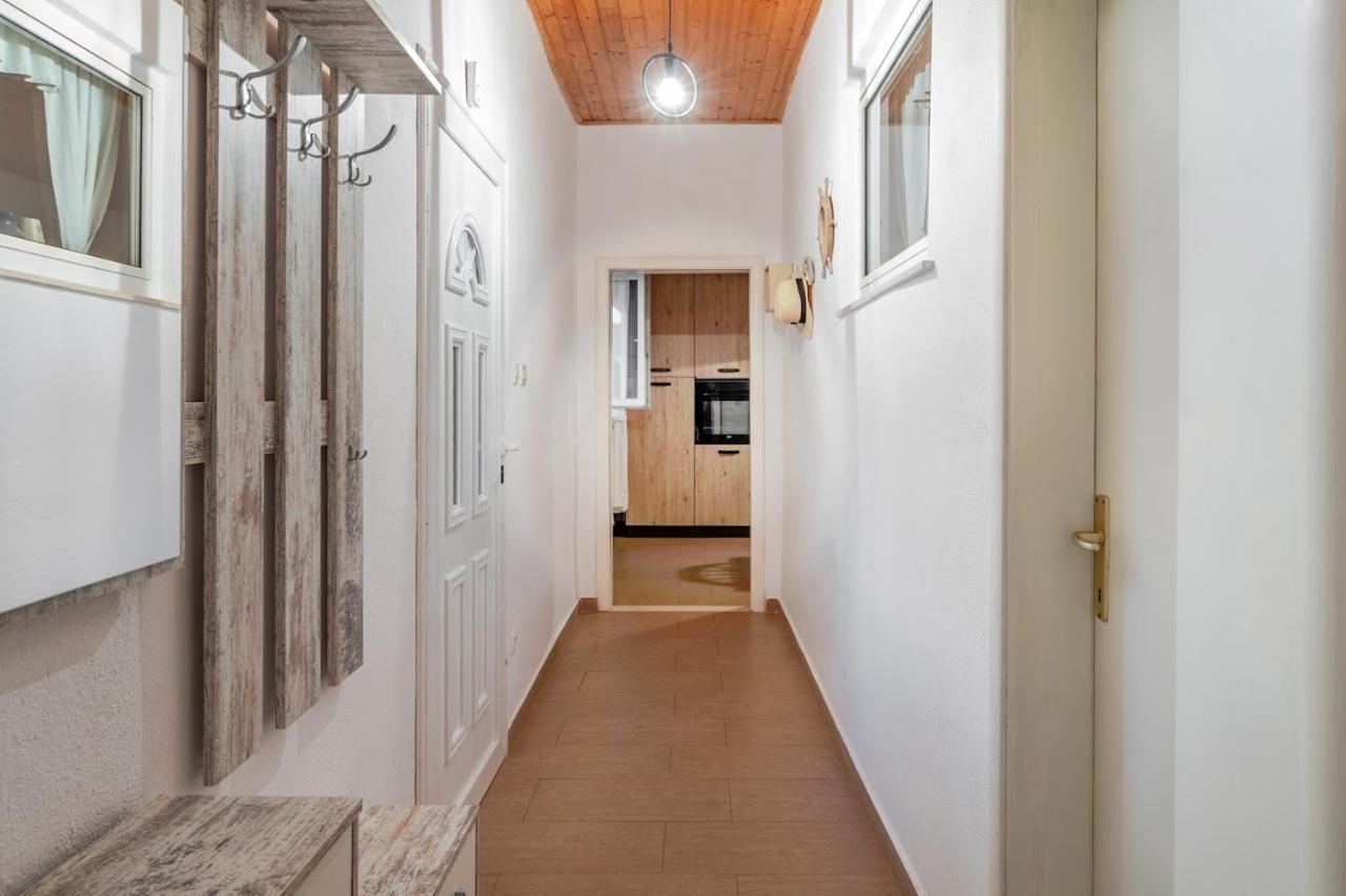 House Camellia With Fenced Pool And Playground Villa Blizna Donja Luaran gambar