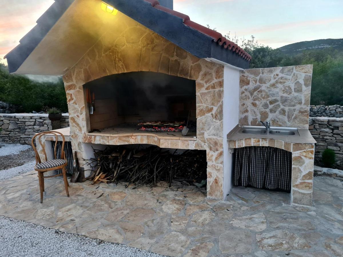 House Camellia With Fenced Pool And Playground Villa Blizna Donja Luaran gambar